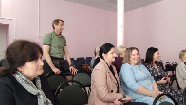Депутат Брянской облдумы Василий Евсеев провел встречи со студентами и педагогами Трубчевска