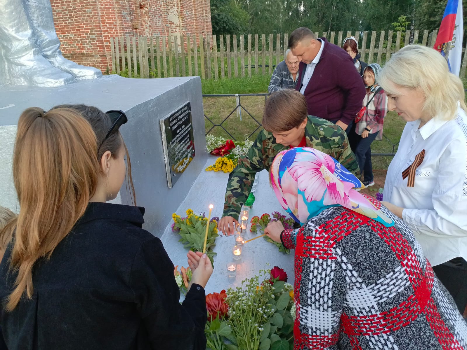 В трубчевском селе Алешенка прошла акция «Свеча памяти»