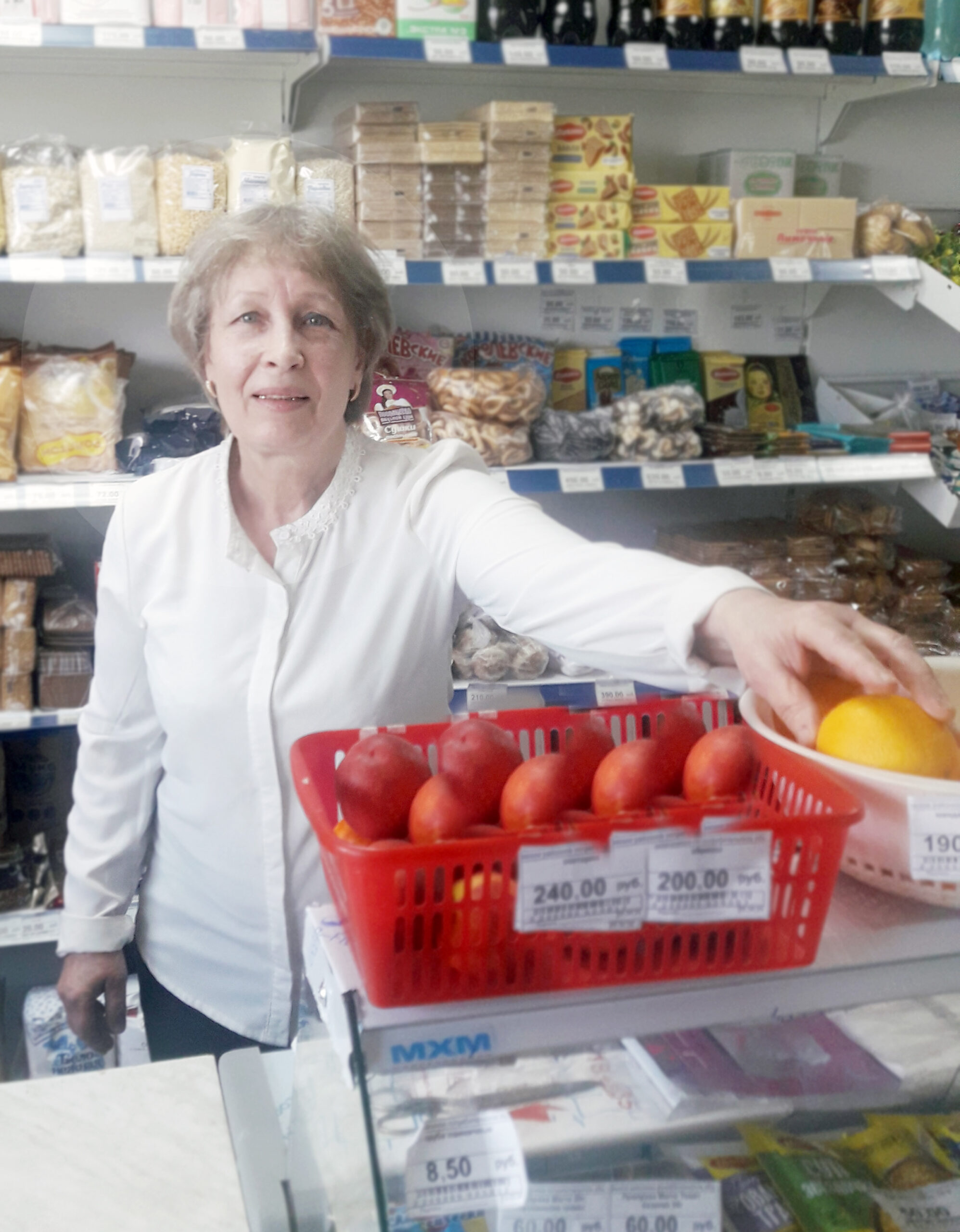 Продавец магазина «Семячки» Трубчевского райПО Н. И. Ерохина рассказала как пришла в профессию