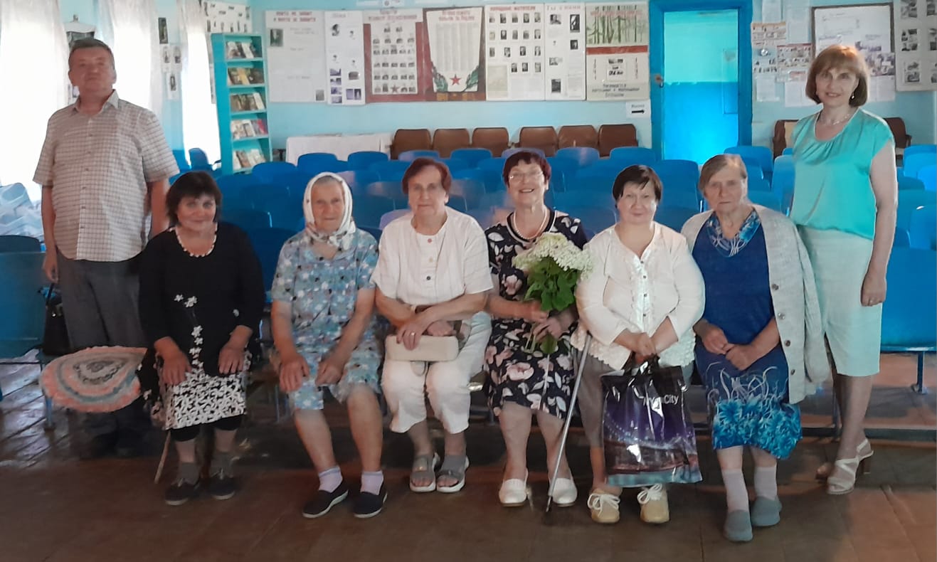 В Красненском СК Трубчевского района прошел вечер, посвященный 80-летию поэта В. И. Маслова