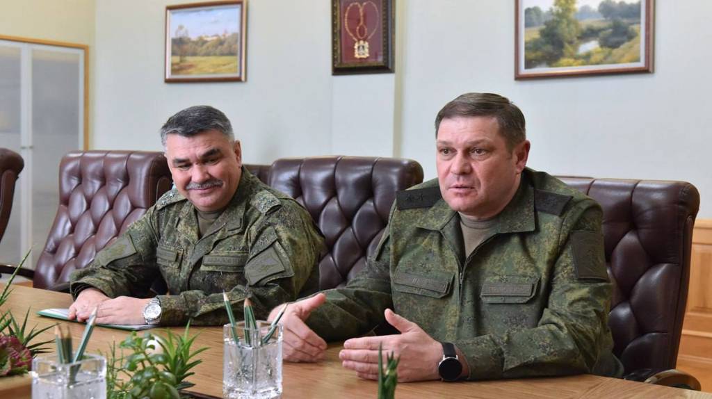 Глава Брянщины провел встречу с генерал-лейтенантом Игорем Серицким