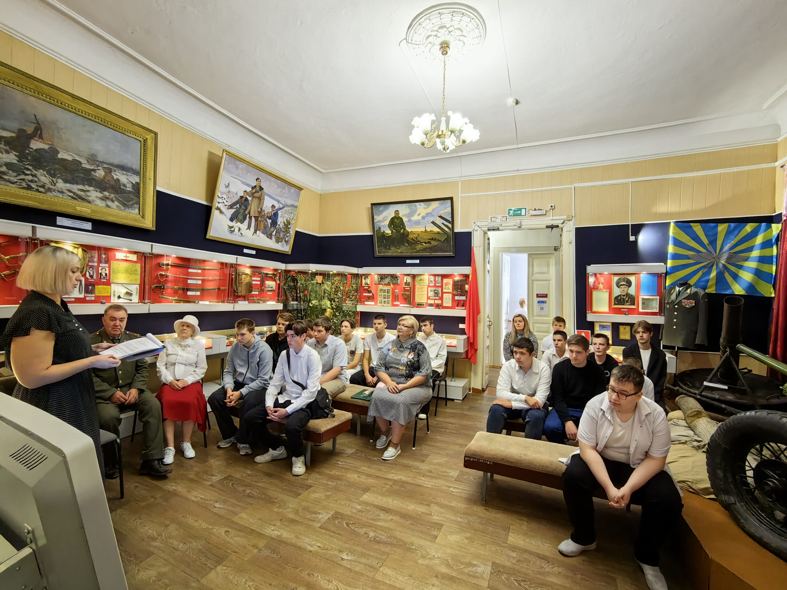 В Трубчевском музее прошла встреча, посвященная 81-й годовщине освобождения Брянщины