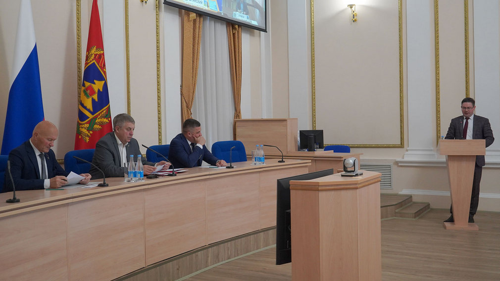 Итоги работы по нацпроекту «Цифровая экономика» за год обсудили в правительстве Брянщины