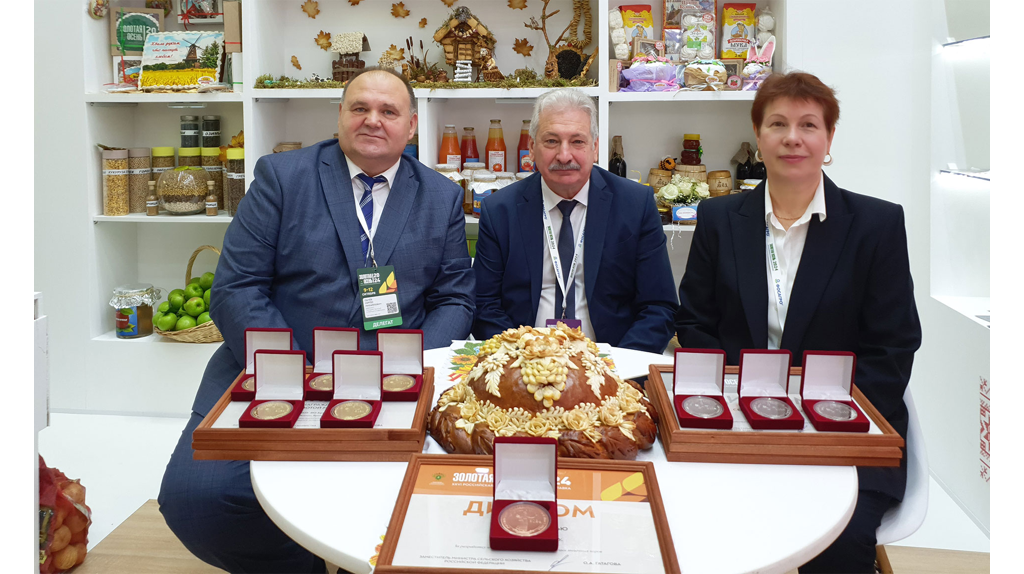 Производители из Брянщины привезли 80 медалей со Всероссийской агровыставки «Золотая осень»