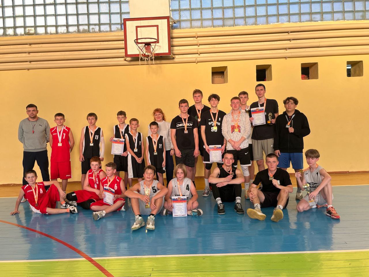 В Трубчевске прошли соревнования по стритболу