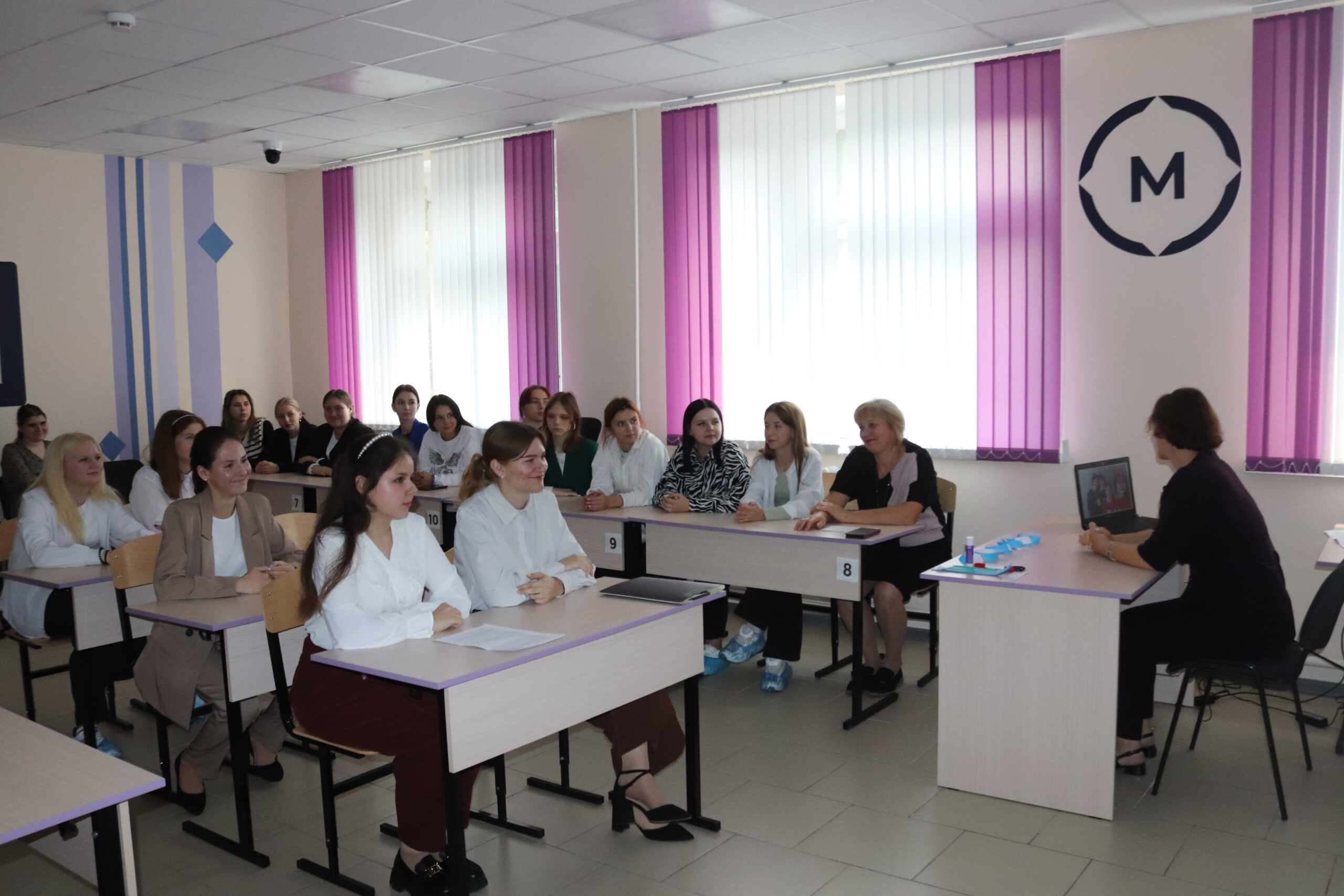 В Трубчевском профессионально-педагогическом колледже прошел «круглый стол», посвященный участию его студентов в чемпионатах профмастерства