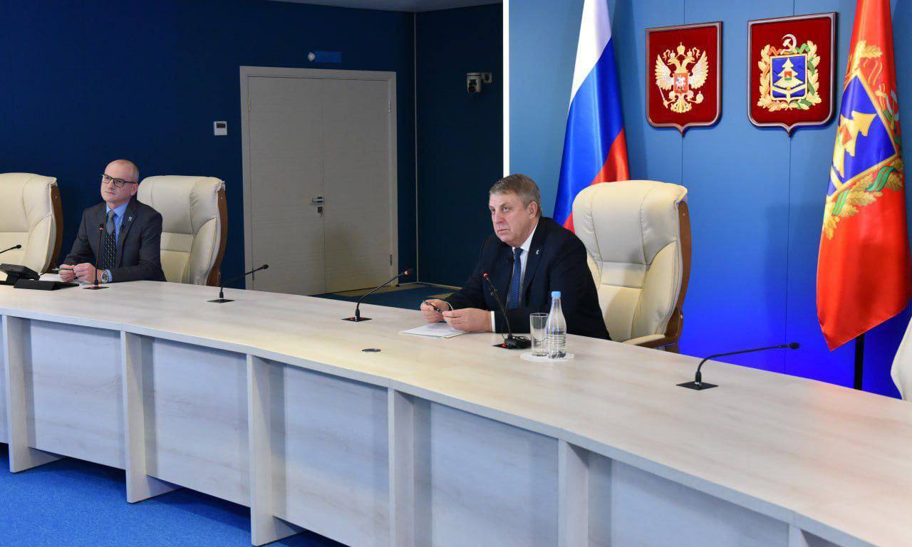 Губернатор Брянской области Александр Богомаз подвел итоги «прямой линии»