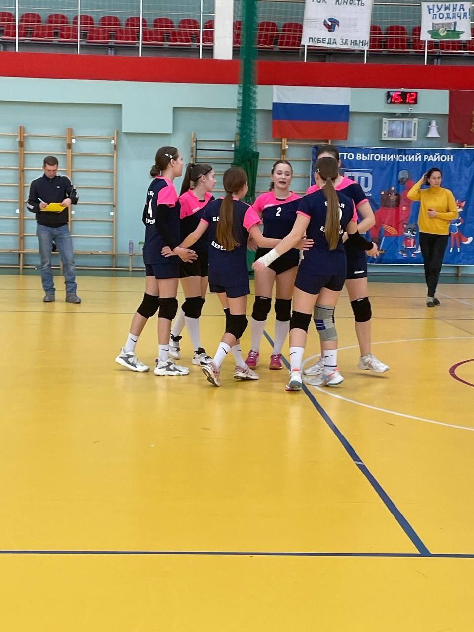 Пять побед в шести встречах областных соревнований одержали волейболистки трубчевской Белой Березки