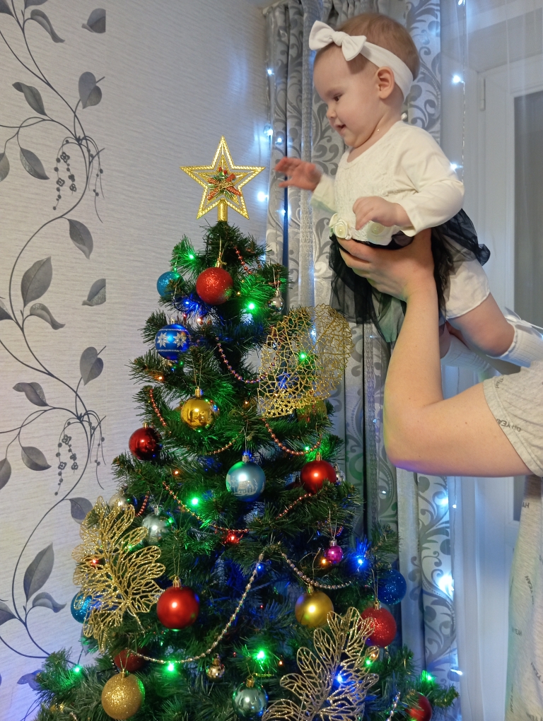 Юная трубчанка стала участницей акции редакции «Новый год — в кругу семьи!» (0+)