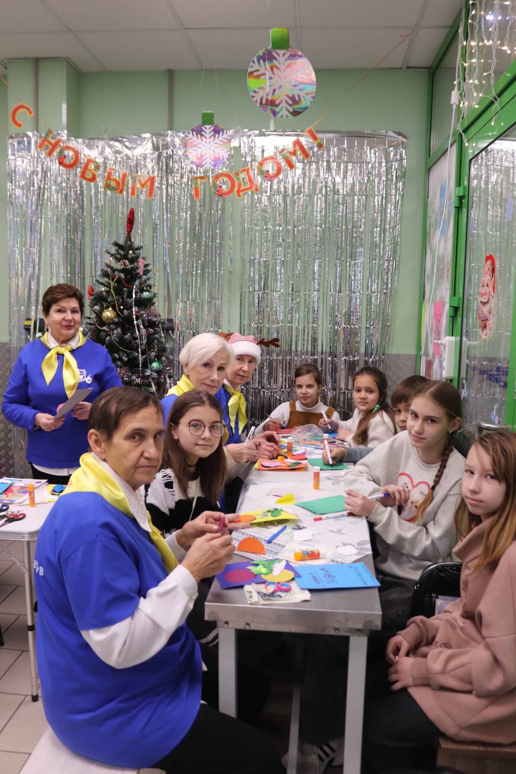 Трубчевские «серебряные» волонтеры провели социально значимый мастер-класс для детей