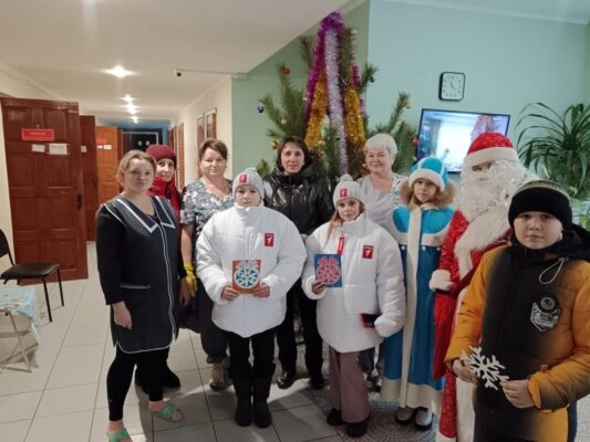 Обучающиеся Нивнянской школы Брянской области стали участниками ежегодной всероссийской акции «Российский Дед Мороз»