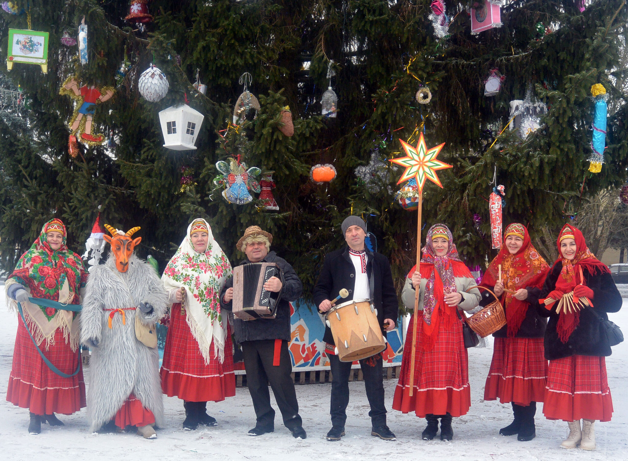 Народный ансамбль русской песни «Дрема» поздравил трубчан со Старым новым годом