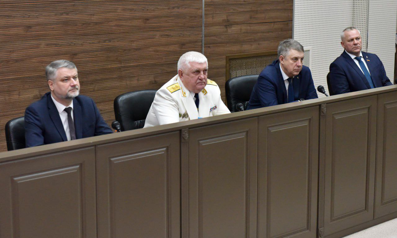 Сотрудникам прокуратуры Брянской области вручили награды