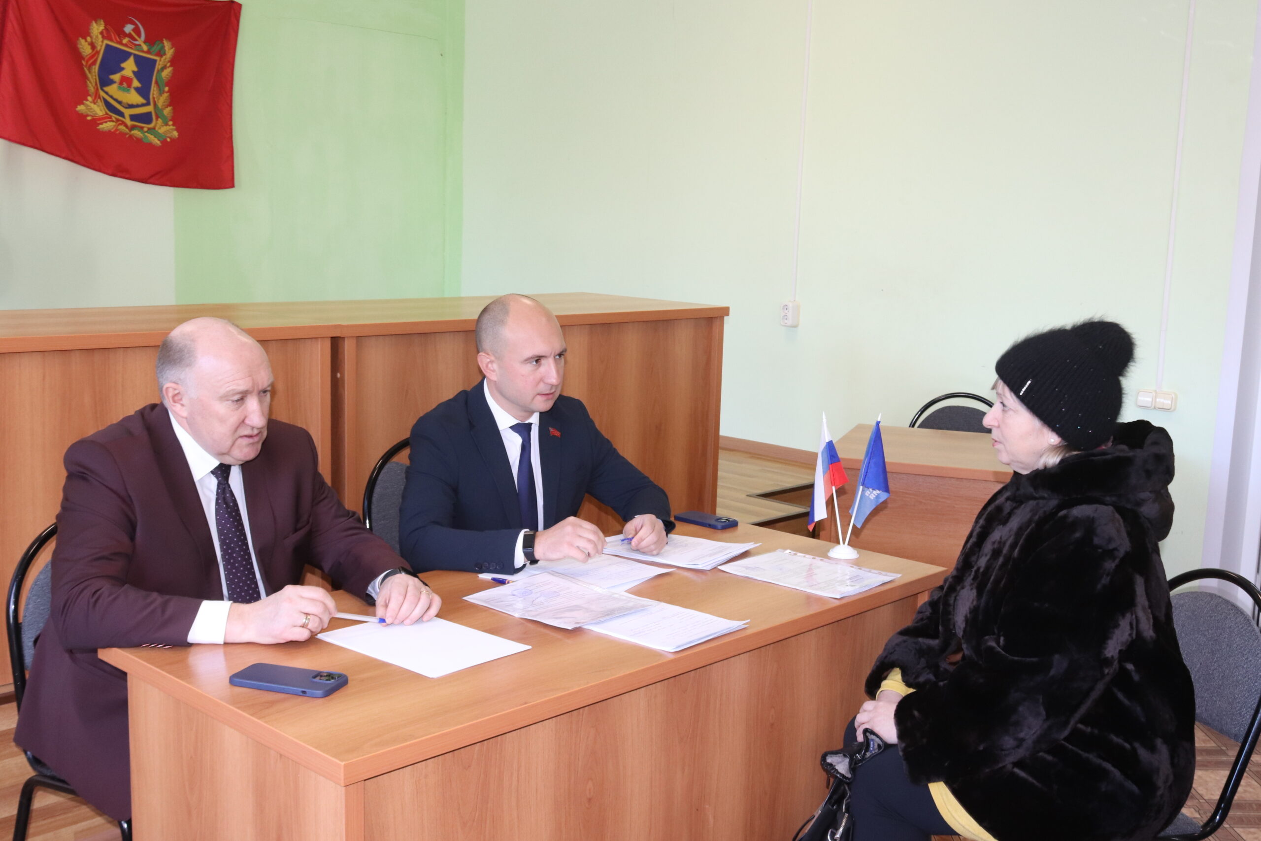 В Трубчевске прием граждан провел депутат Брянской облдумы Андрей Пикатов