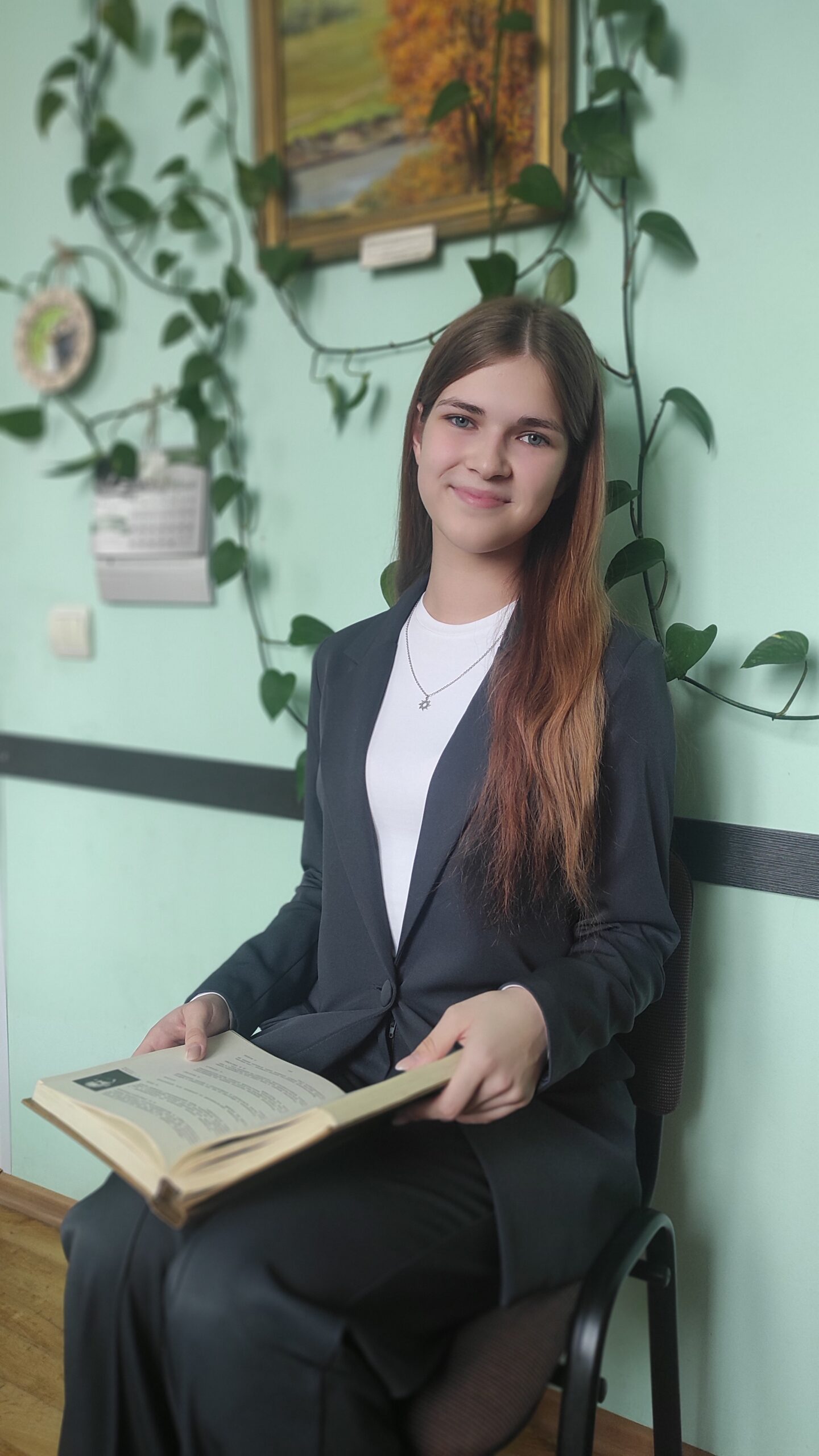 Есть девушки в наших селеньях