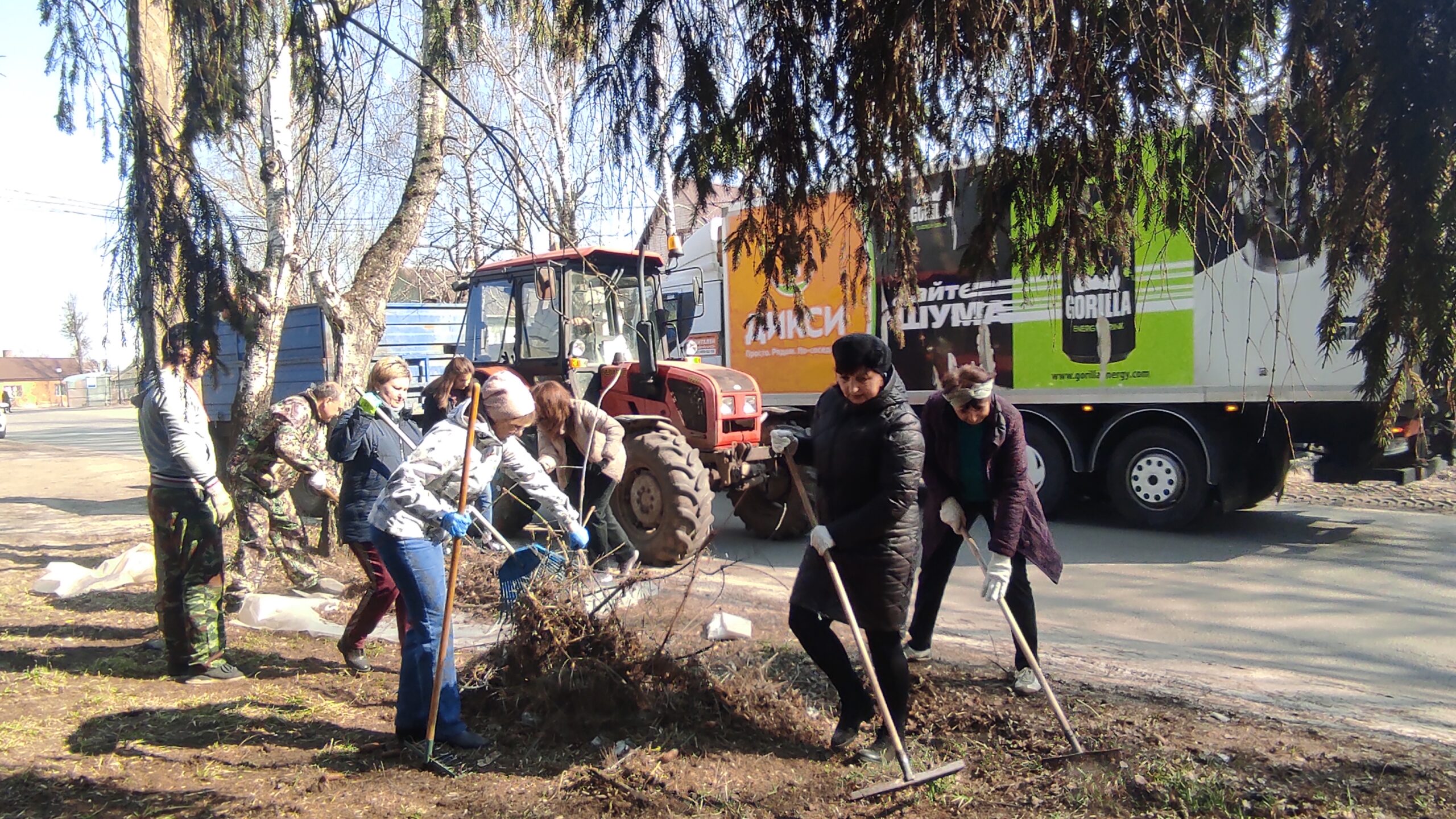 В Трубчевске прошла первая весенняя санитарная пятница