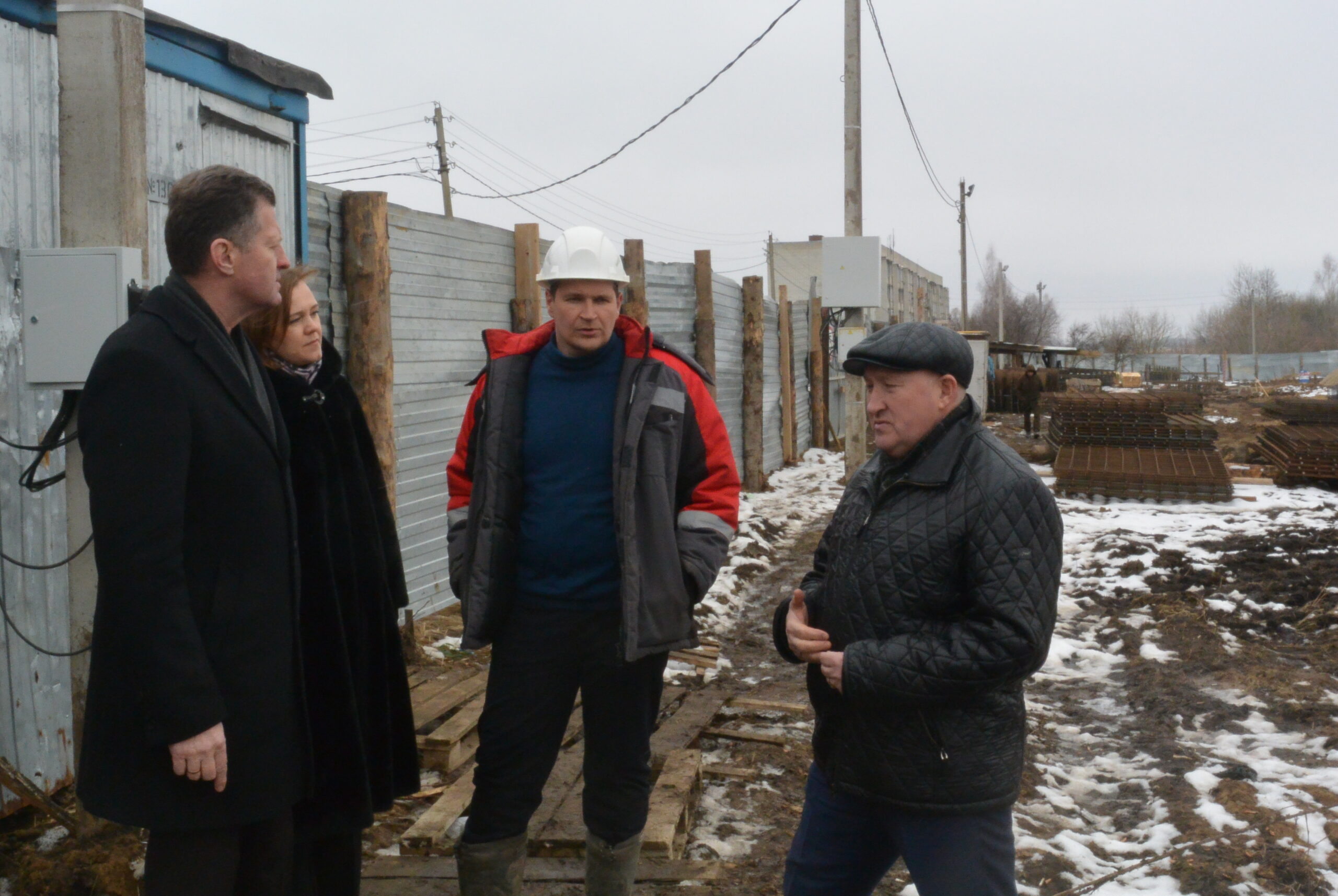 Руководители Трубчевского района посетили три его строящихся объекта