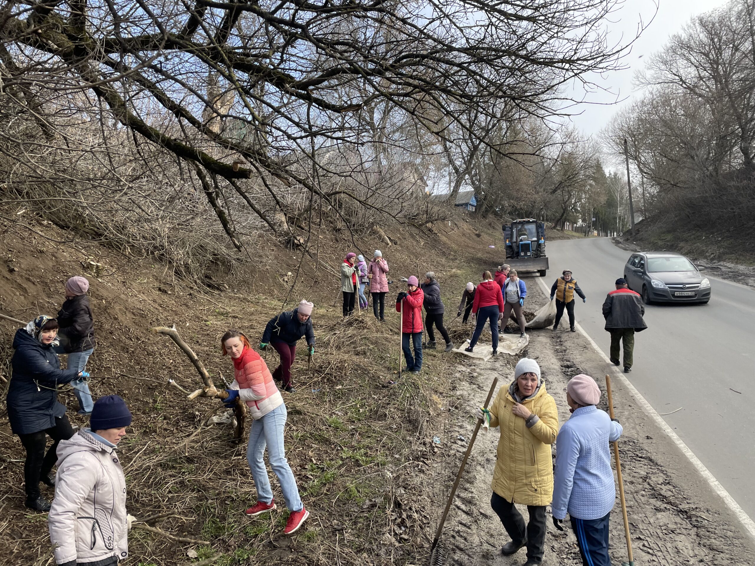 Трубчане вышли на общеобластной субботник