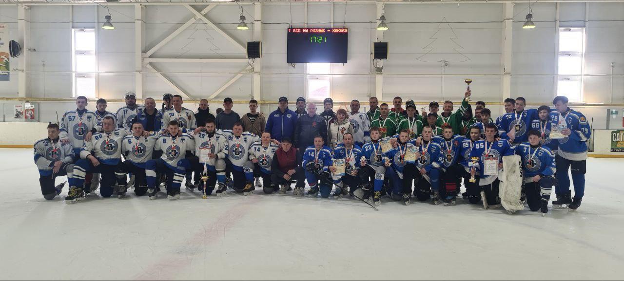 В Трубчевске прошел турнир по хоккею «Кубок Победы»