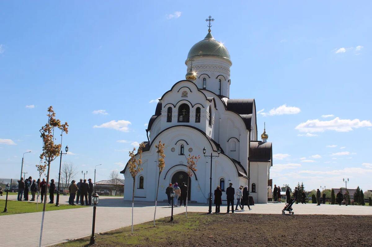 Жители брянского Меленска благодарны за строительство храма в селе