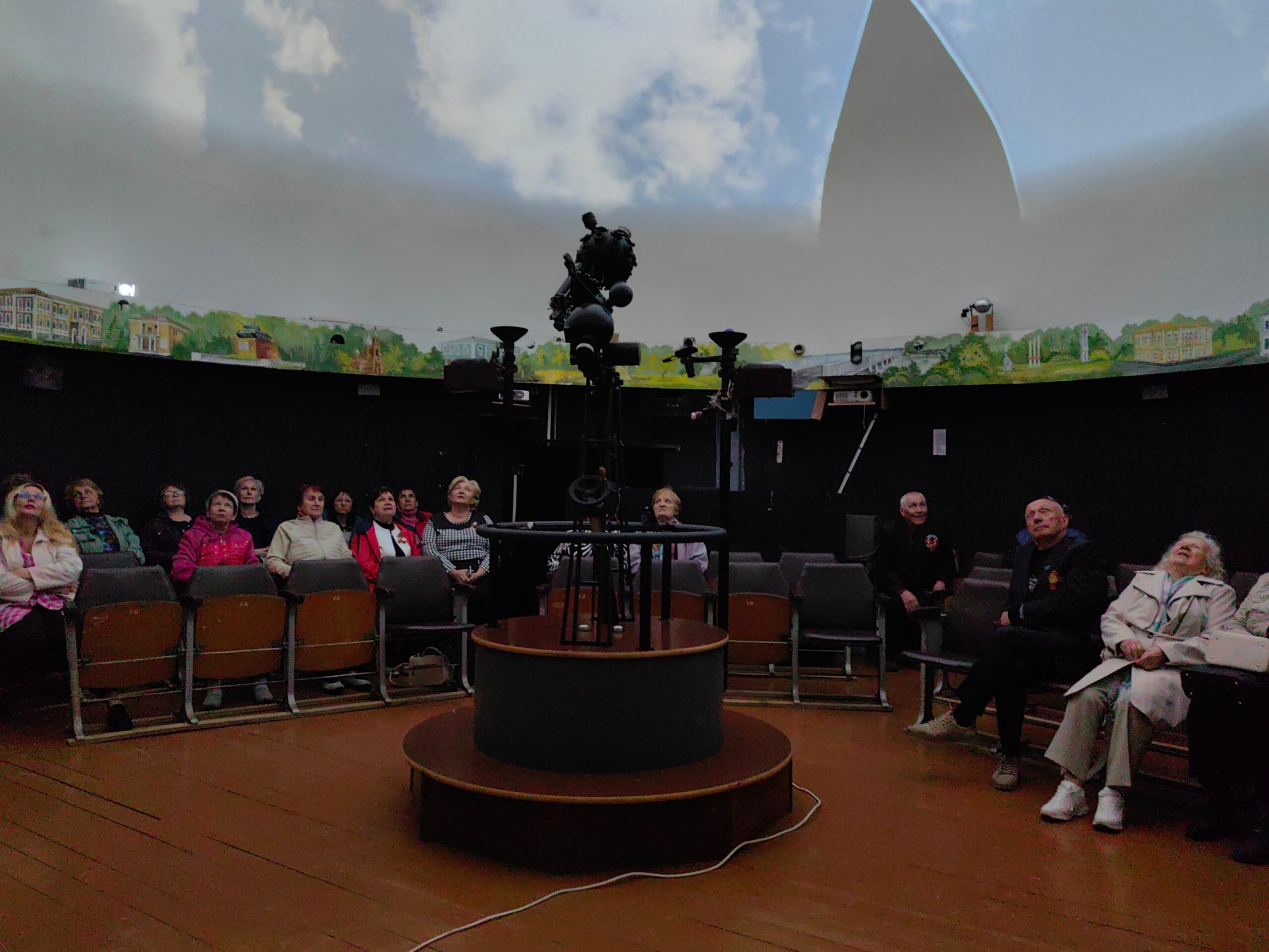 В Трубчевском музее прошла встреча с ветеранами, посвященная 80-летию Победы