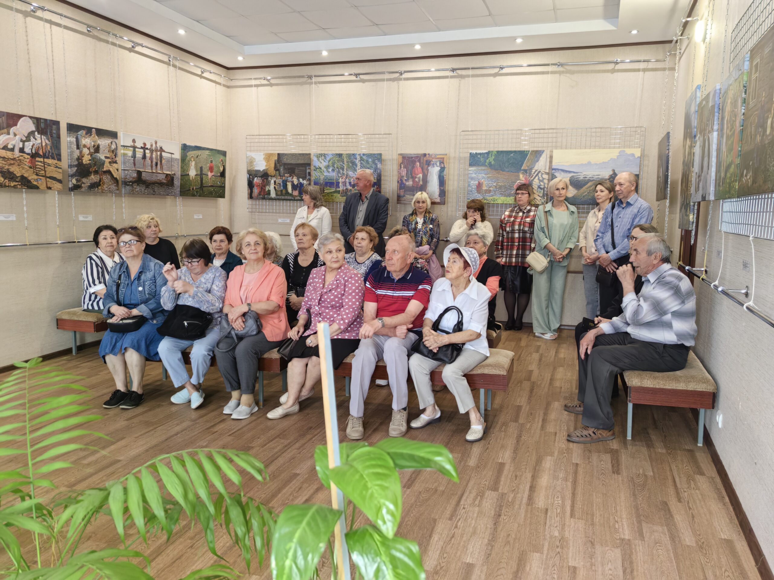 В Трубчевском музее открылась выставка «Культурный код. Братья Ткачевы»