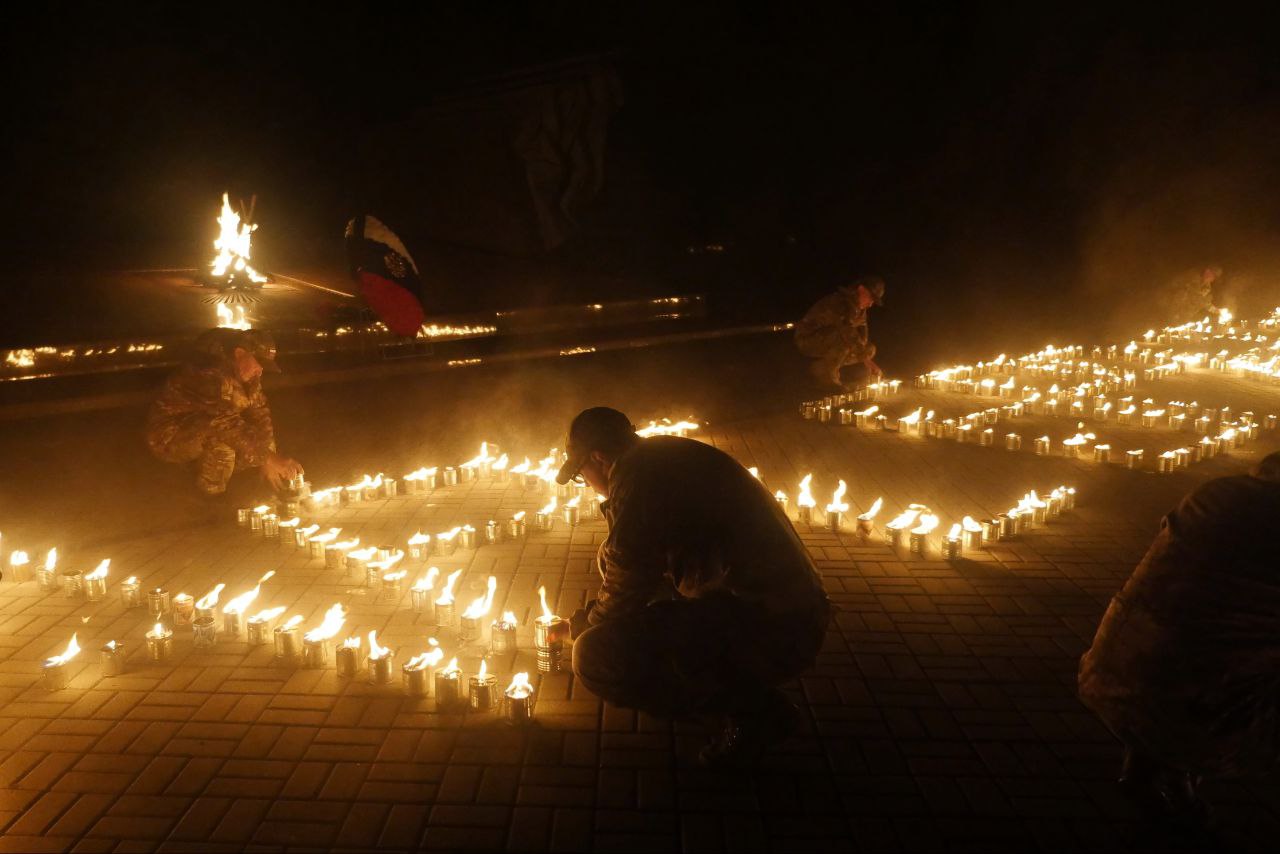 Бойцы «БАРС-Брянск» зажгли свечи памяти на Партизанской поляне