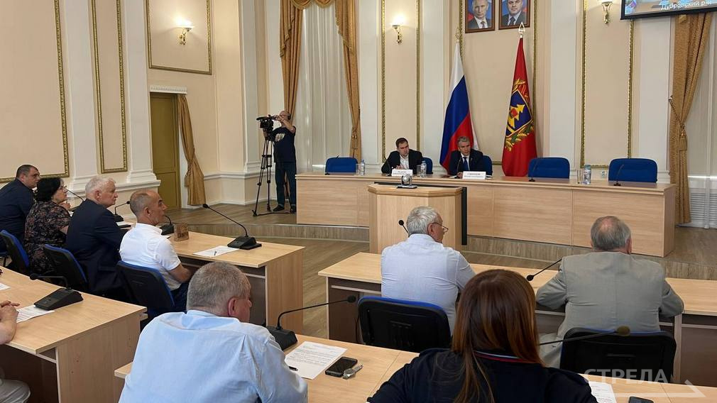 В правительстве Брянщины проходит заседание Совета по межнациональным отношениям