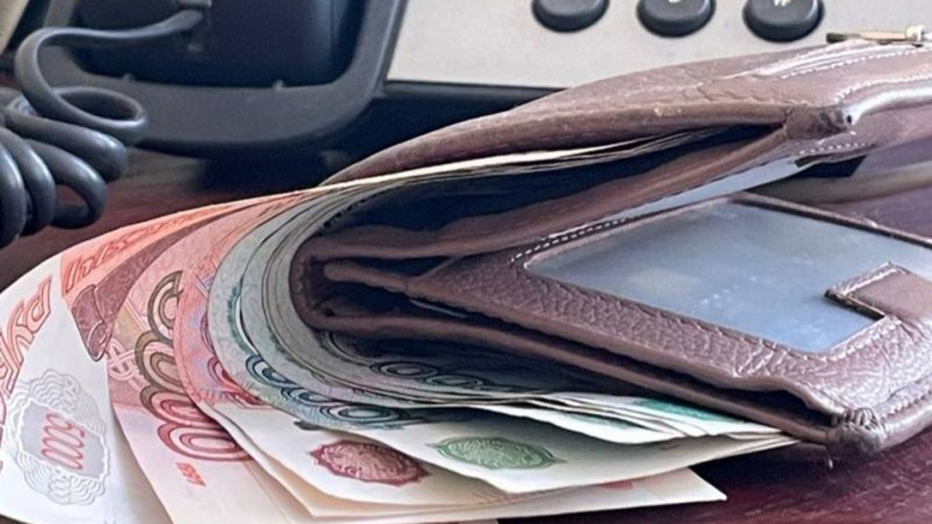 Более 7,5 тыс. медиков Брянщины получают соцвыплату от 4,5 до 50 тыс. рублей