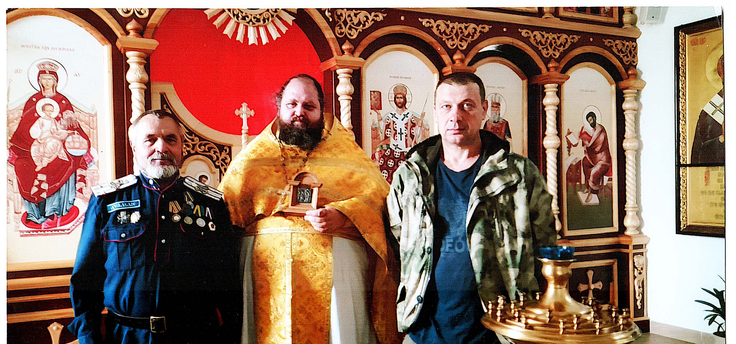 Трубчевские казаки отреставрировали нательную иконку