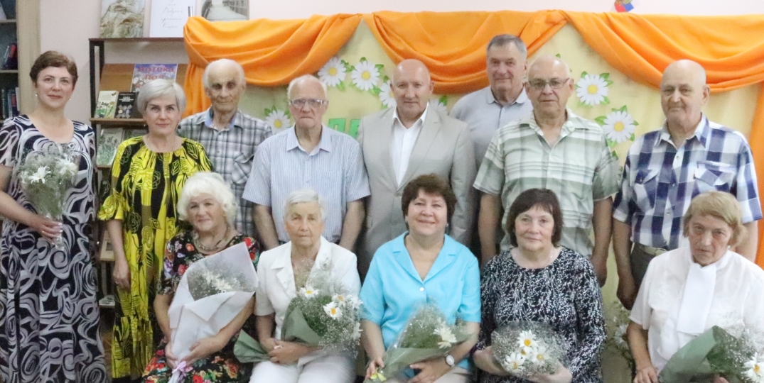 Для трубчевских семей с большим стажем супружеской жизни устроили встречу-беседу