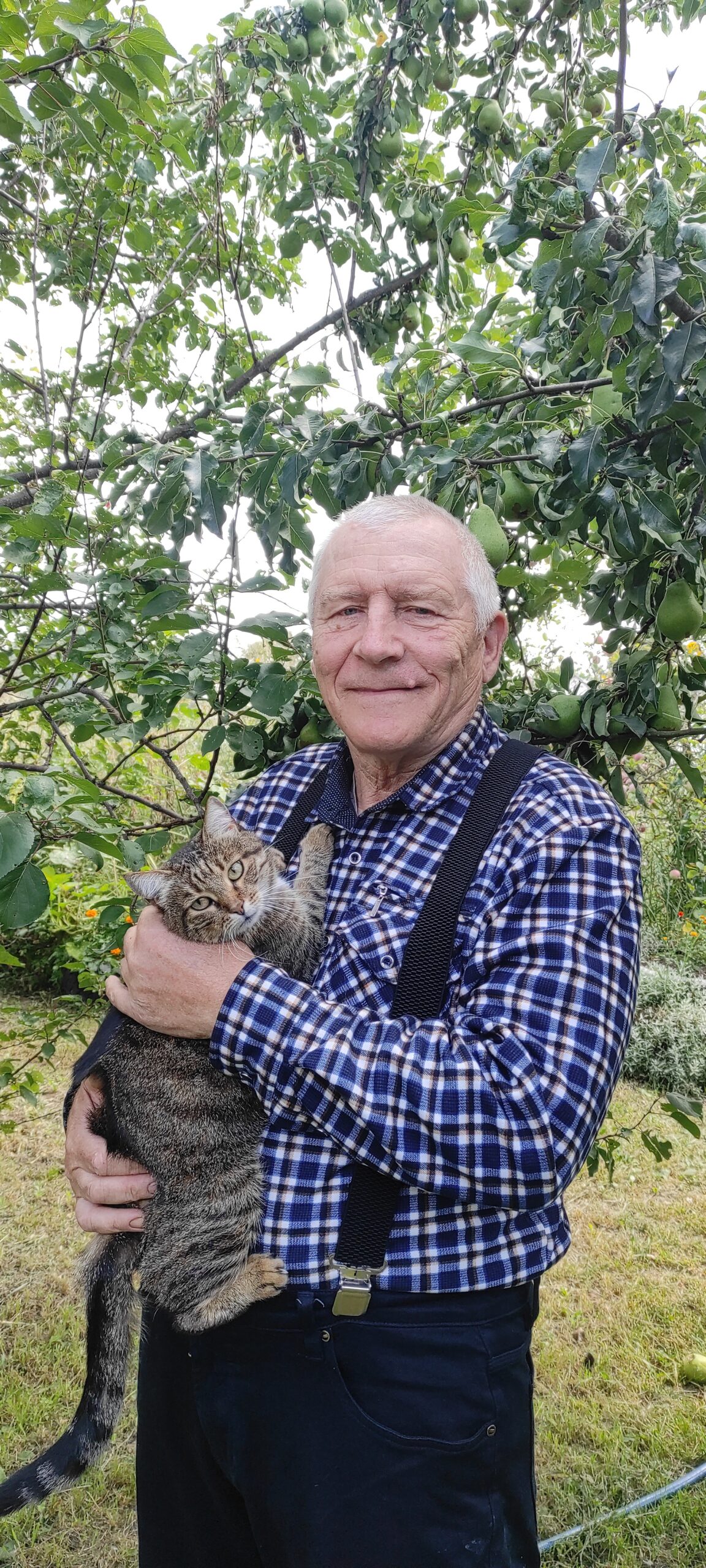 О непростой жизни трубчевского кота Василия рассказал в стихах его хозяин