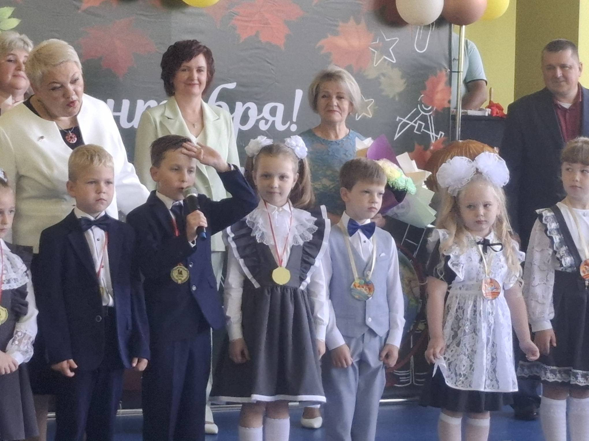 В Трубчевской СОШ №2 им. А. С. Пушкина прошел праздник Первого звонка