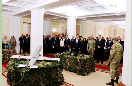 Александр Богомаз и Евгений Никифоров посетили выставку в Брянской облдуме