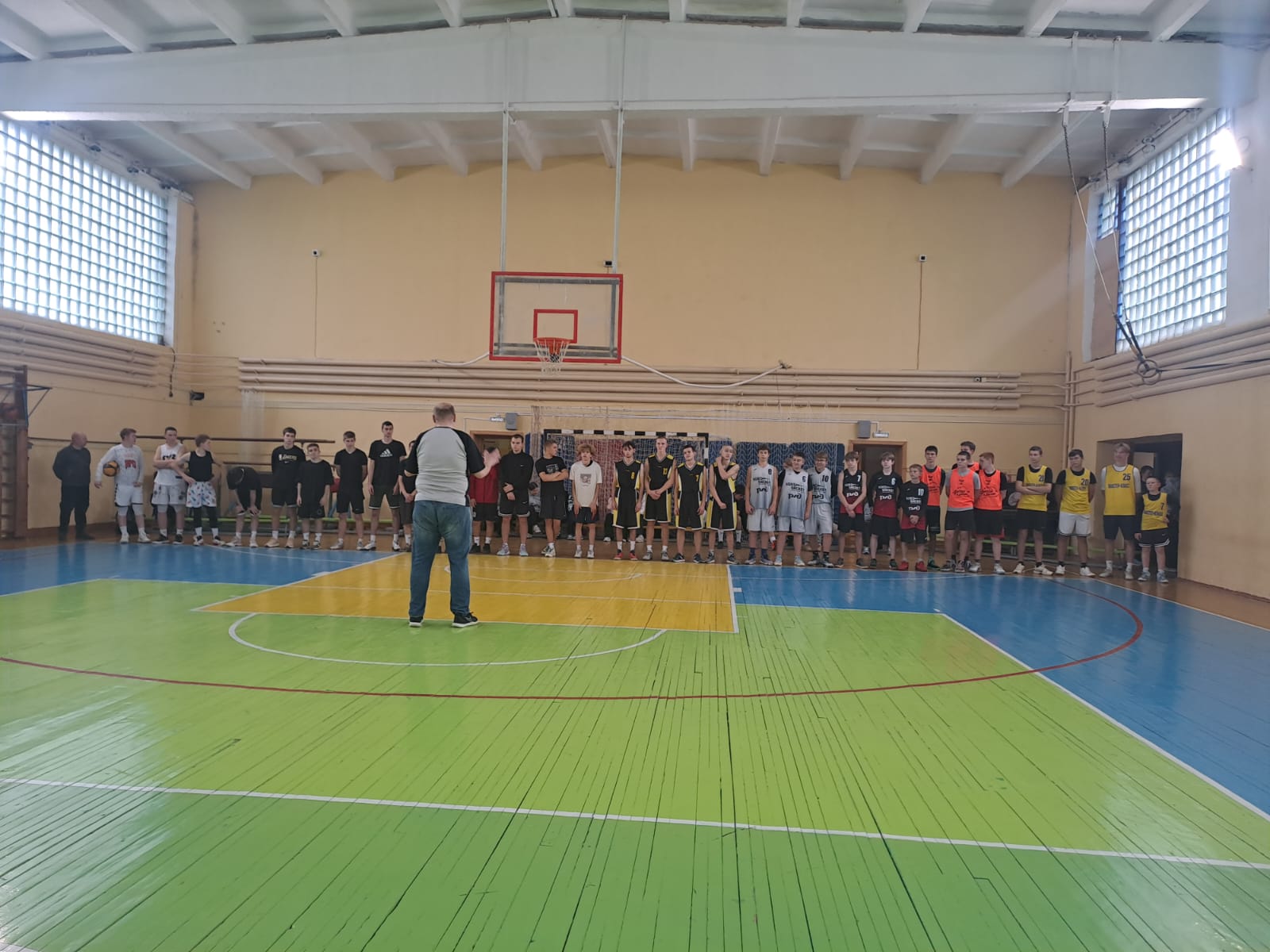 В Трубчевске прошел кубок района по баскетболу