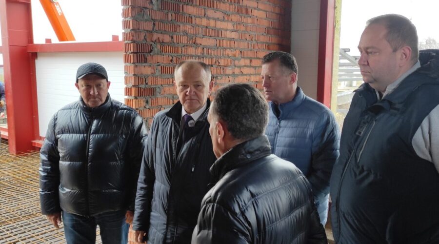 С рабочим визитом в Трубчевском районе побывал депутат Госдумы Николай Щеглов