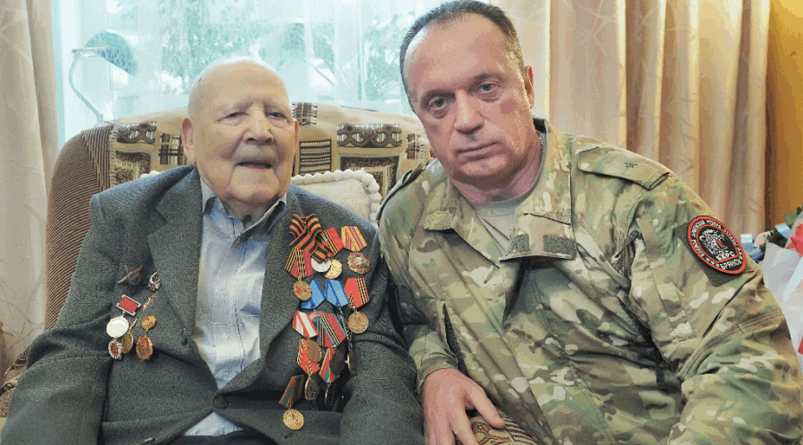 Командир «БАРС-Брянск» поздравил ветерана со 100-летним юбилеем