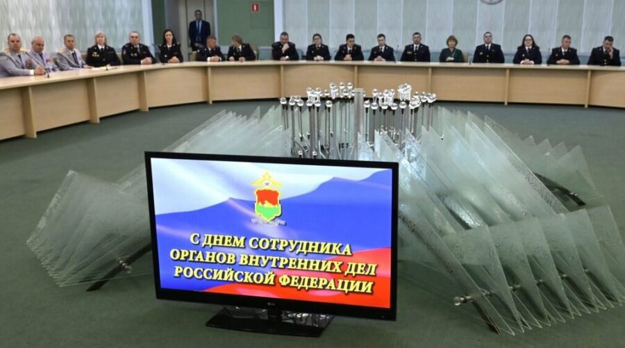 В правительстве Брянской области чествовали лучших полицейских