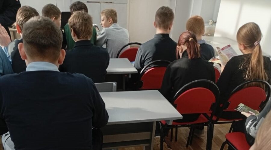 В Семячковской школе Трубчевского района прошла правовая встреча