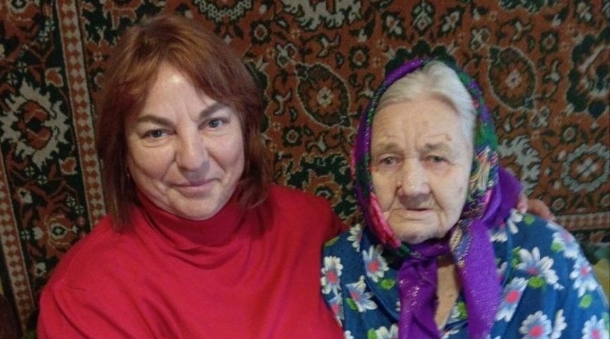 В трубчевском КЦСОН продолжают поздравлять долгожителей района