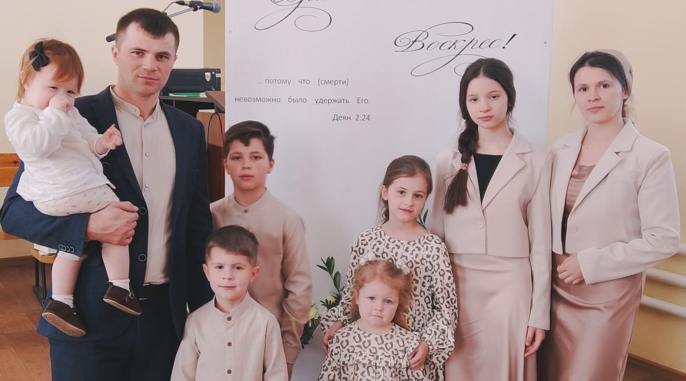 Трубчанку Карину Высоцкую наградили Почетным знаком «Материнская слава»