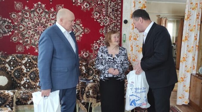 В Трубчевске провели традиционную Всероссийскую акцию «С Новым годом, ветеран!»