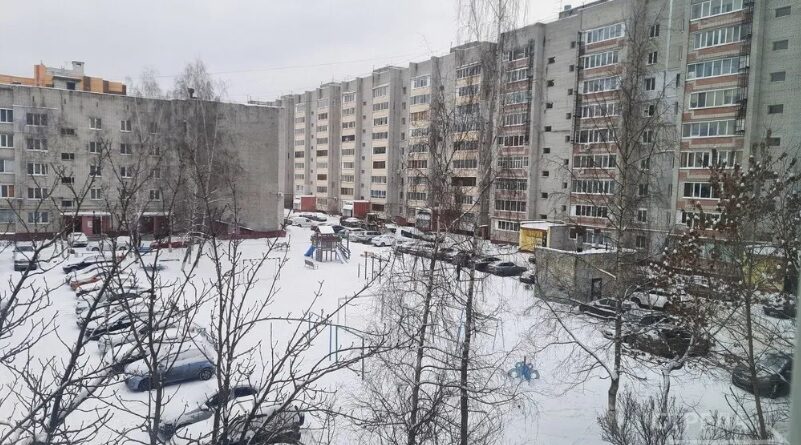 В Брянске продолжают очищать дороги от снега