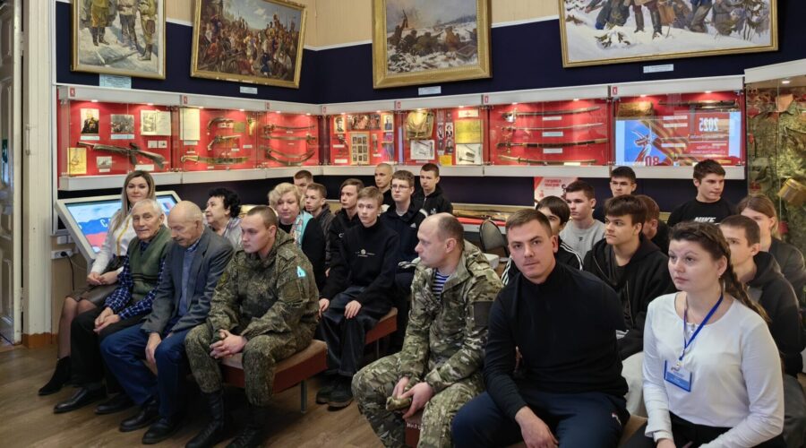 В Трубчевском музее выступили участники СВО