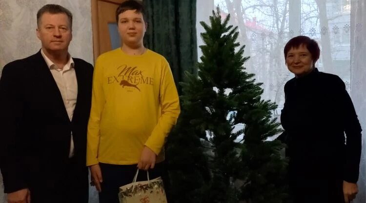 Глава администрации Трубчевского района принял участие в «Елке желаний»