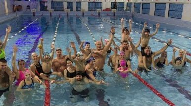 В брянском Сельцо прошел плавательный семейный марафон