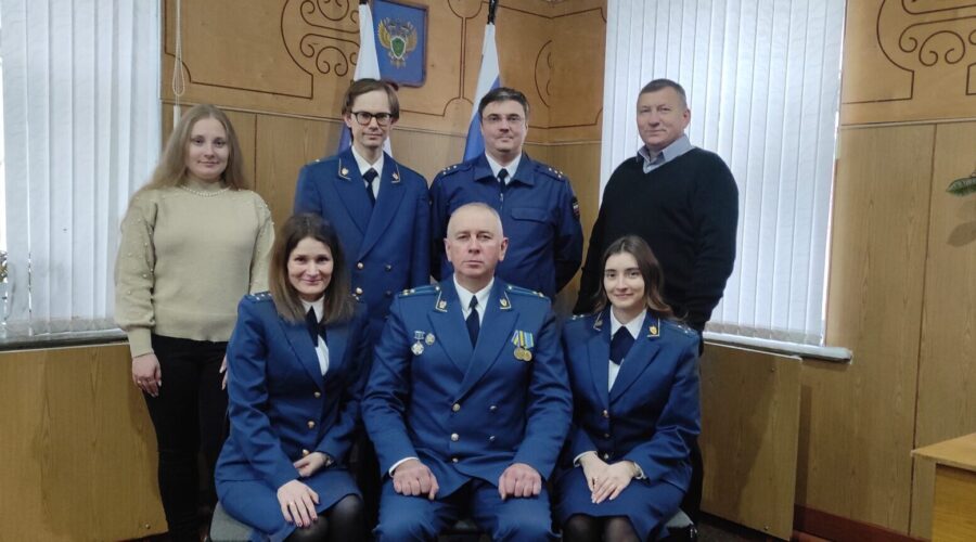 Сотрудники Трубчевской прокуратуры защищают интересы государства и его граждан