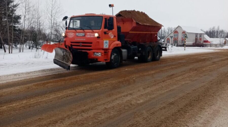 Во всех районах Брянской области проводятся мероприятия по очистке дорог от снега