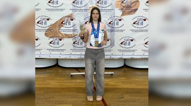 Брянская спортсменка Милана Андреева победила в соревнованиях по полиатлону