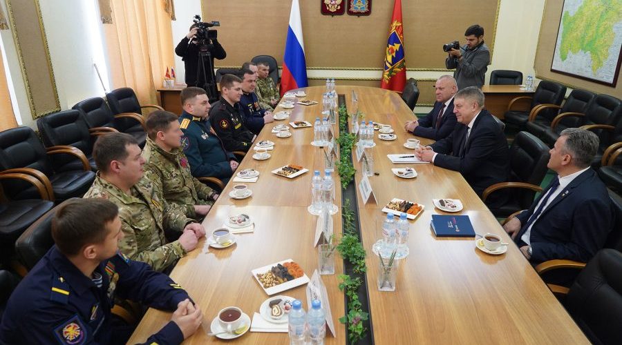 Губернатор Александр Богомаз встретился с «Брянскими героями»